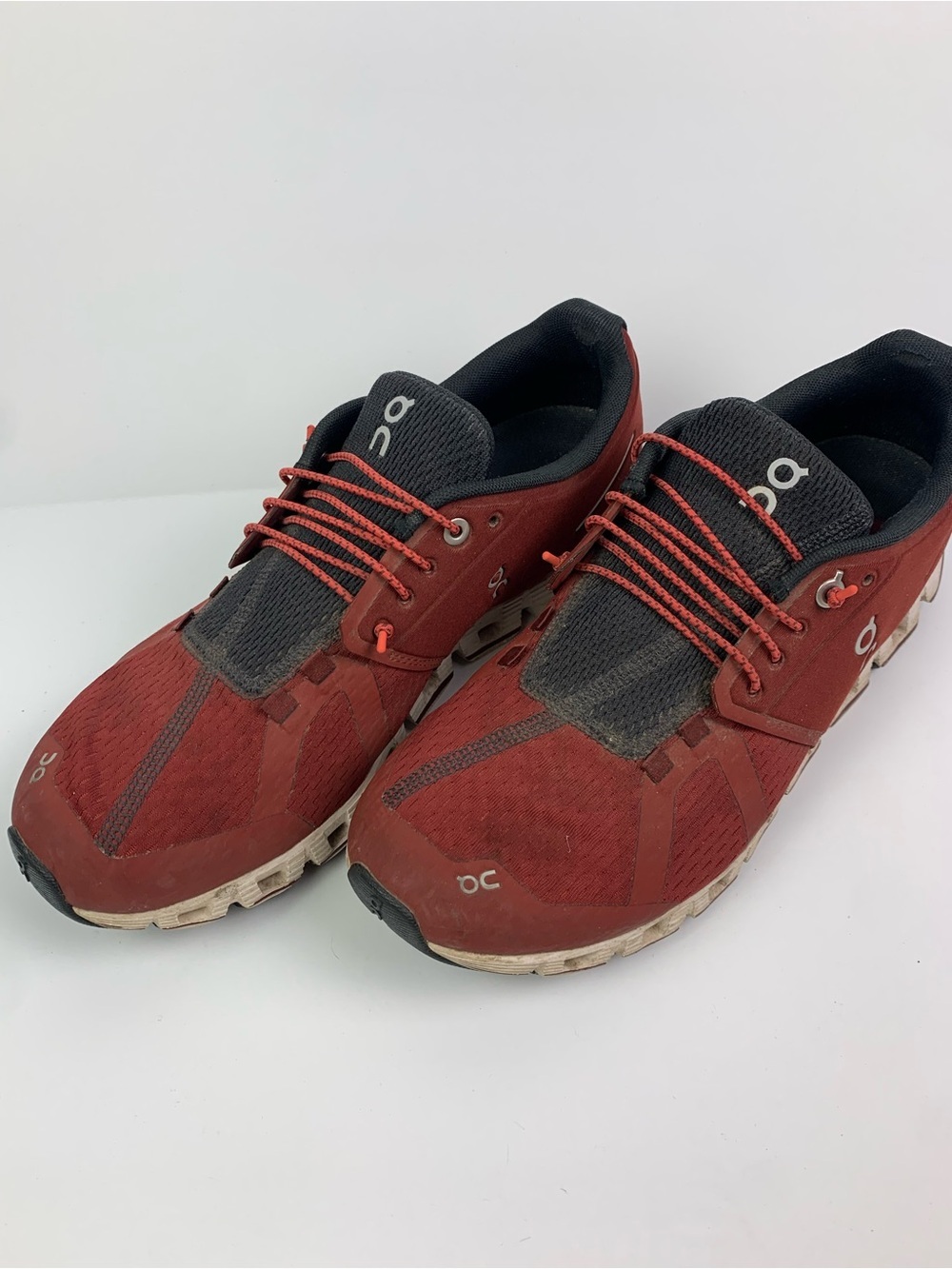 On Running Cloud Shoes Women’s Size 9.5 Red Black Slip On